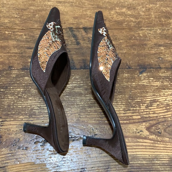 La Florence Sequined & Embellished Pointed Heels - Picture 7 of 8